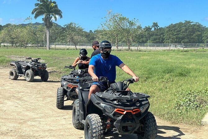 4-Wheel on the road - Gear and comfort: helmets and goggles cover the essentials