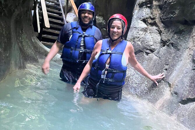 Adventure in the Damajagua Falls - The Stone Square stop: carved stone, petrified wood, and coffee culture