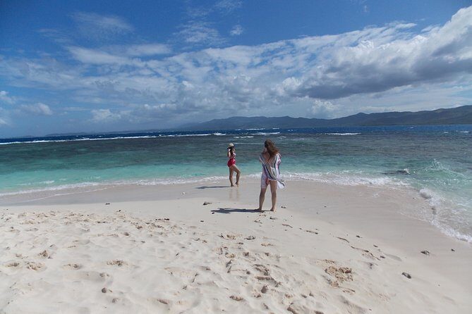 All-Inclusive Cayo Arena Day trip from Santo Domingo - Monte Cristi National Park: El Morro and Mangroves on Foot and by Water
