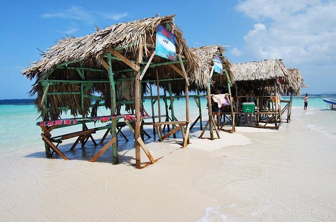 Cayo Arena Day Trip from Puerto Plata - Arriving at Cayo Arena (Cayo Paraiso): the sandbar that changes size