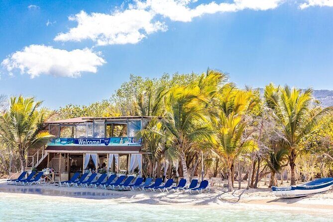 Cayo Arena Exclusive Tour with Lunch - Why this Cayo Arena catamaran day feels different from Puerto Plata