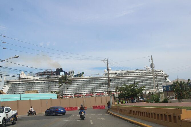 City Tour with Beach and Lunch Included - Doña Blanca and Parque Central Independencia: older Puerto Plata in 30 minutes