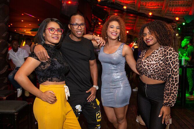 Coco Bongo Night Club Party in Punta Cana - Round Transfer & Entrance Tickets - The 7:00 pm timing and how the night unfolds