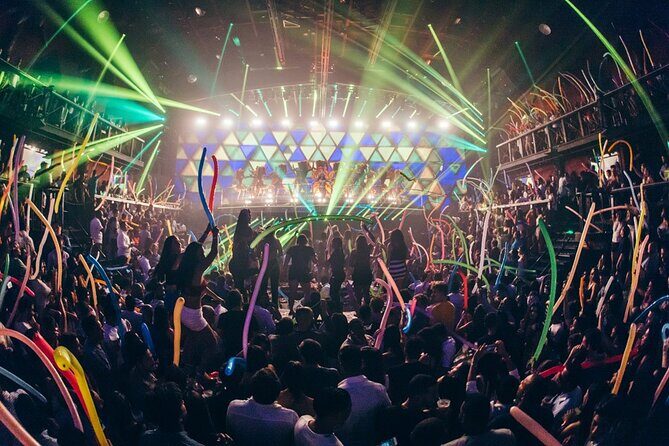 Coco Bongo Night Club Party in Punta Cana - Round Transfer & Entrance Tickets - Drinks and snacks: how the night stays fueled