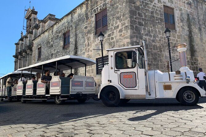Colonial Zone Train 45 minutes of history and culture in Santo Domingo - Departure Frequency, Waiting, and the Punctuality Reality