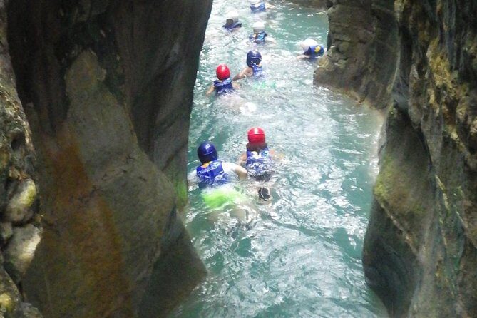 Damajagua The 7 waterfalls excursion - Amber Cove & Taino bay - The visitor center start: gear up, then start hiking