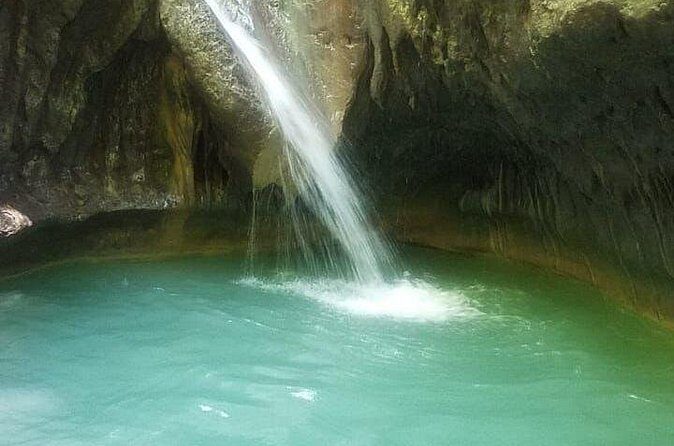 Damajagua Waterfalls Adventure Tour With Lunch Included - Water time at the waterfalls: safety gear, spray, and those edge moments