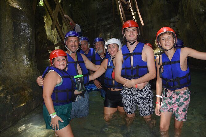 Excursion in Damajagua's 7 Waterfalls With Food Included DR! - Lunch Included: One of the Best Value Parts