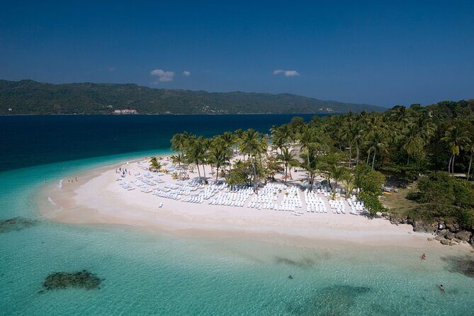 Excursion Los Haitises + Cayo Levantado (Bacardí Island) from Santo Domingo - Private-tour service: how the guide attention changes the day