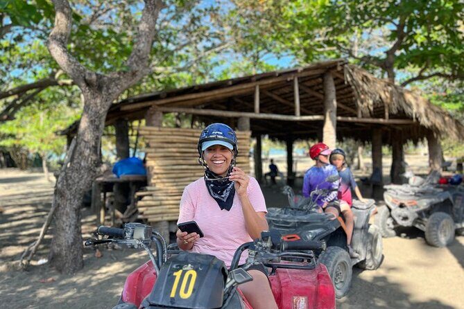 Family ATV Tour & Monkey Private Van - Monkey Home squirrel monkeys: shoulder visits and behavior tips