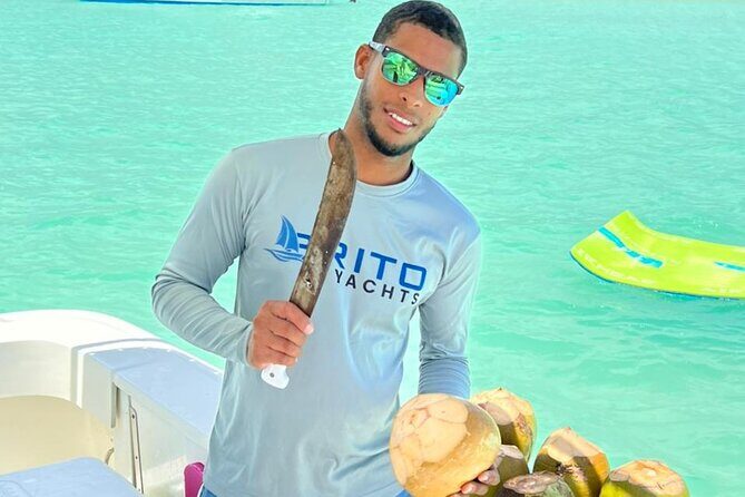 Fishing And Eating Straight From The Sea ( SAONA ISLAND AND PALMILLA) - Food On Board: What’s Included and What Costs Extra