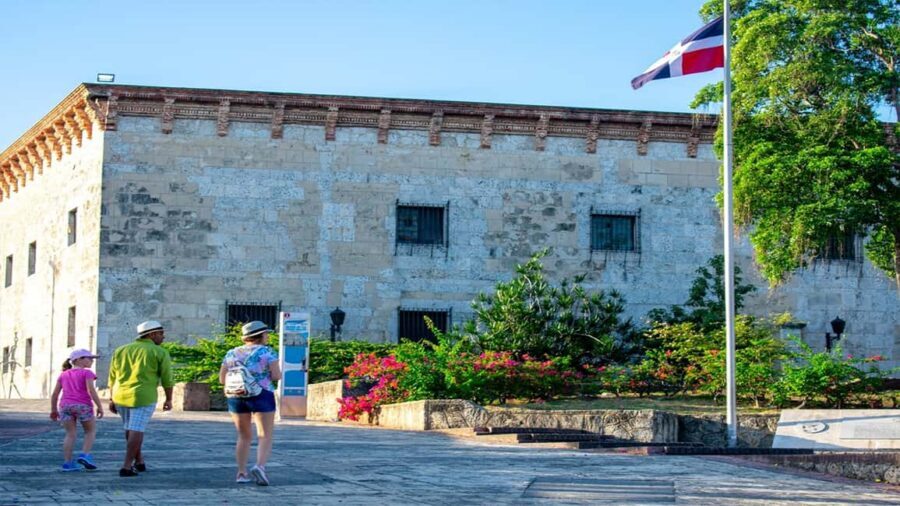 From Santo Domingo: Full day Historical Tour with Lunch - Calle Las Damas And The Sundial: Small Details That Teach Big Lessons