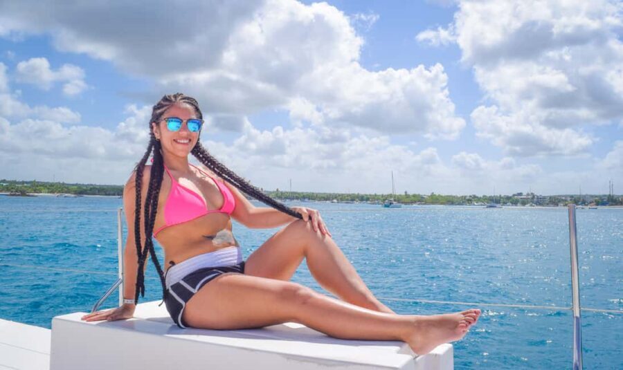 From Santo Domingo: Saona Island Day Trip w/ Lunch & Drinks - Speedboat to Saona: the first taste of real Caribbean water