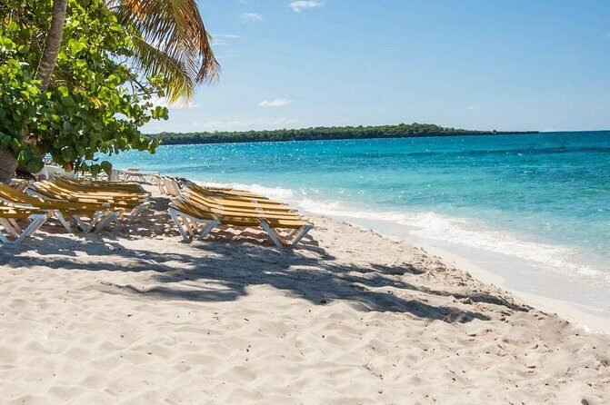 Full-Day Catalina Island Scuba Diving Tour from La Romana - From La Romana to Catalina: The Morning Rhythm
