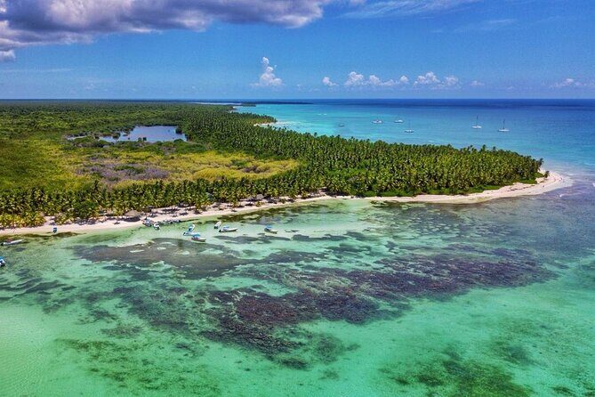 Full-Day Cruise of Isla Saona from Santo Domingo with Lunch - From Santo Domingo to Bayahibe: getting out of the city fast