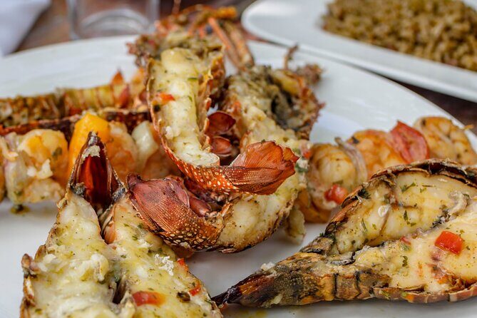 Full-Day Tour Isla Bonita Deluxe - Punta Rucia Beach Lunch: Seafood and a Beach Reset