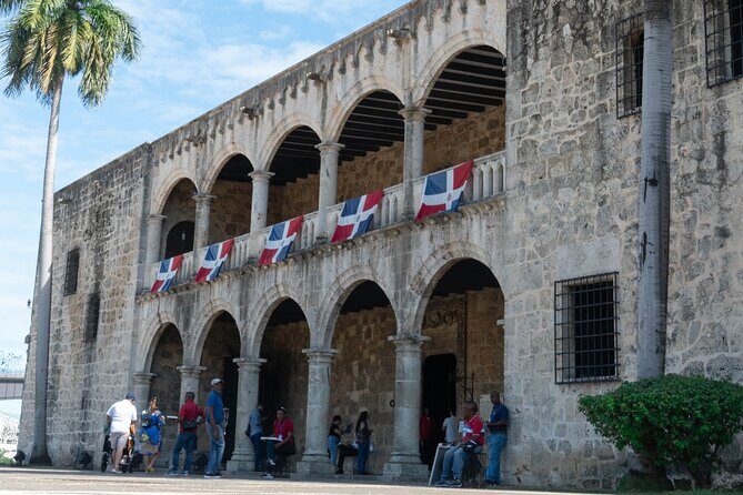Guided Tour in the Colonial Zone of Santo Domingo - National Pantheon and Hospital San Nicolás: power, memory, and care