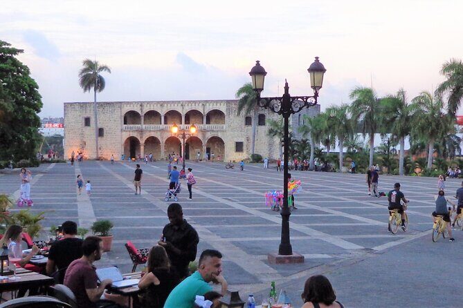 Guided Tour in the Colonial Zone of Santo Domingo - Royal Palaces at Museo de las Casas Reales: where the story starts