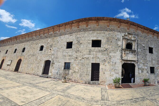 Half Day Excursion Colonial Zone, Faro to Colón, 3 Eyes Park - Museo De Las Casas Reales: Royal Residences, Now Interpreted