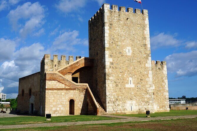 Half Day Excursion Colonial Zone Lighthouse to Colón and Tres Ojos from Santo Domingo - Price and value: where $90 feels fair and where it might feel tight