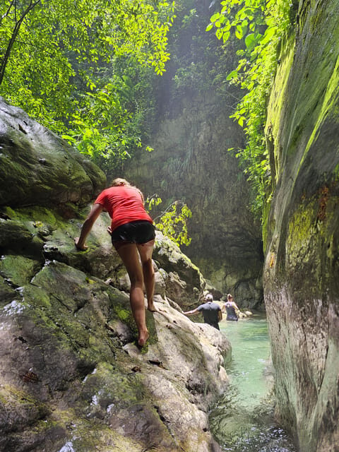 Hiking Tabernacle Thundering Waterfall - Lunch and breakfast: authentic Dominican food plus veggie options
