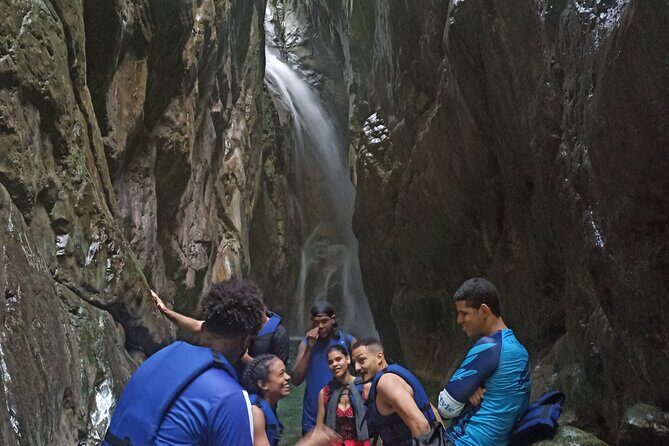 Hiking Tabernacle Thundering Waterfall in Dominican Republic - The guides make the difference: Ronnie, Victor, Fredny, Randolph