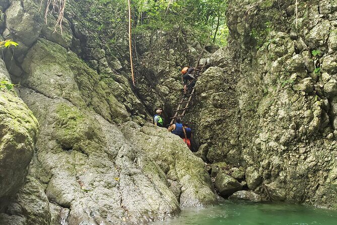 Hiking Tabernacle Thundering Waterfall in Dominican Republic - Getting back to Santo Domingo on time for real plans