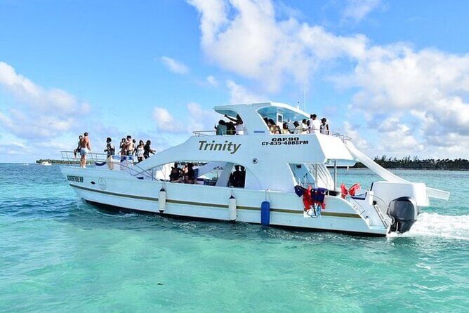 Hip Hop adult only Party Boat with Unlimited drinks& sand-bar - First, Know the Vibe: Adult-Only Hip Hop on a 3-Hour Catamaran