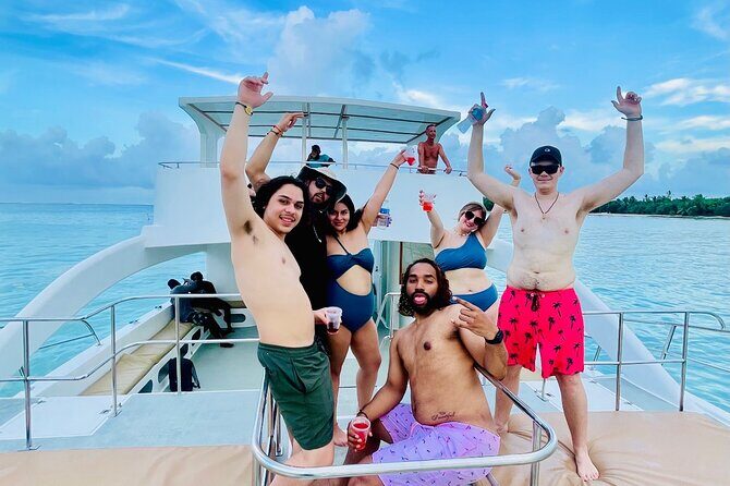 Hip Hop Beat and Live Dj Adults Only Party Boat and Free drinks - Price and What You Really Get for $69