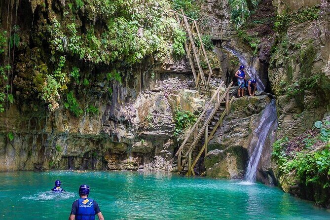 Hotels - Airbnb & villas pick up - WATERFALLS OF DAMAJAGUA - Your time at the falls: swimming, slides, jump points, and caves