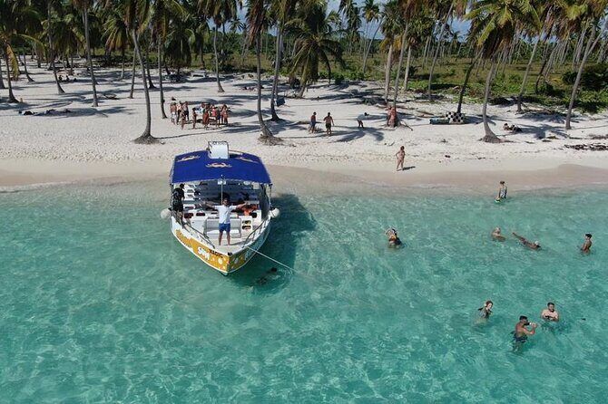 Island DE Saona: EN Small Group Tour on Trimaran Motorise - Stop 5: The Natural Swimming Pool Transition (About 30 Minutes to Palmilla)