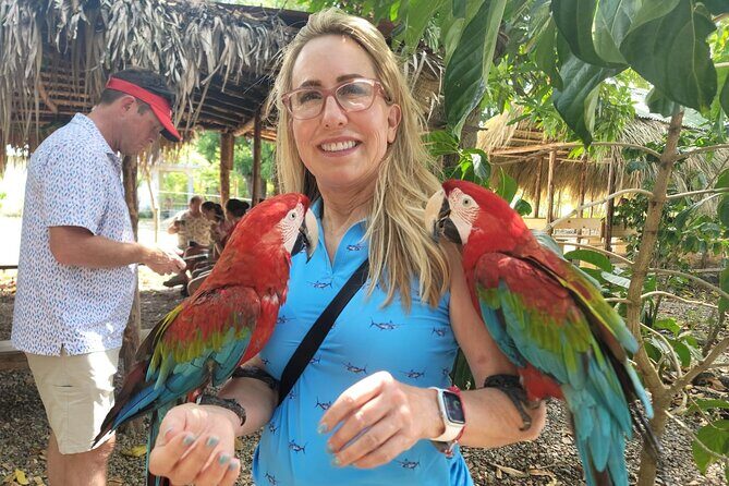 land of monkeys and silver port city tour - Historic center strolling: Calle de las Sombrillas, Doña Blanca, and the cathedral