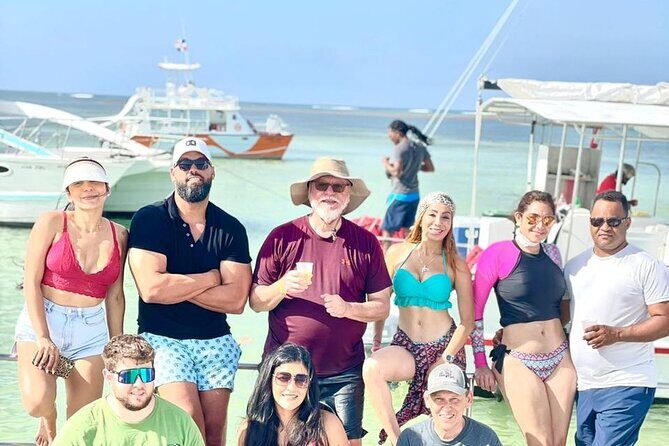 Party Boat Booze Cruise - Crucero con bebidas y Fiesta en Barco - Live entertainment and crew energy: how the cruise stays fun