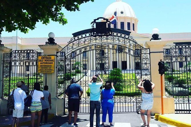 Platinum Prívate Santo Domingo City Tour. (mínimum 4 people) - Lunch and Light Refreshments: Planning a Break Into History