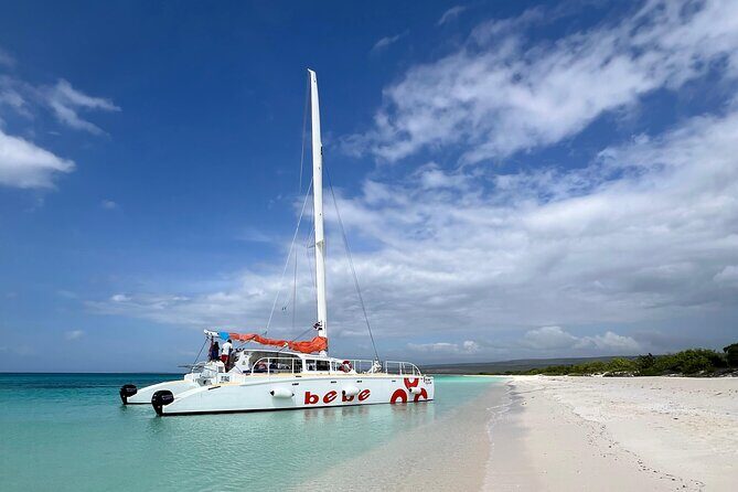 Private Catamaran Cruise to Bahia de las Aguilas - Price and value: what your $1,500 actually buys