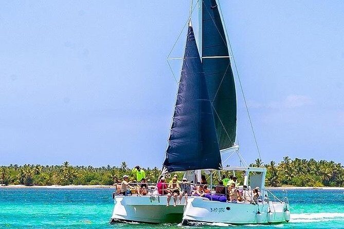 Private Sailing Catamaran - Wi‑Fi on the catamaran: yes, it helps more than you’d expect
