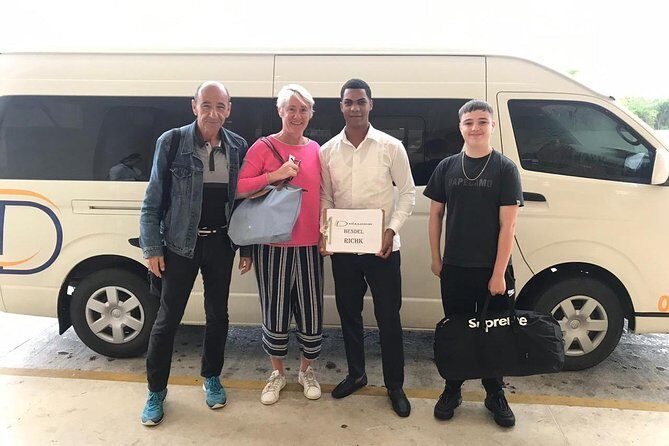 Private Transfer between Punta Cana Airport and Bavaro hotels - The ride: what happens during the 30-minute airport-to-resort transfer