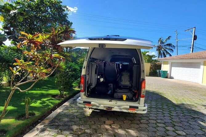 Private Transfer from and to Santiago-Cabarete-Sosua-POP - Route Scenery Changes: What to Expect Along the Way