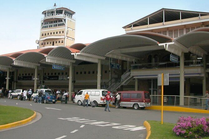 private transfer Santiago Airport to Sosua or Cabarete - Finding Your Driver at Cibao International Airport (STI)