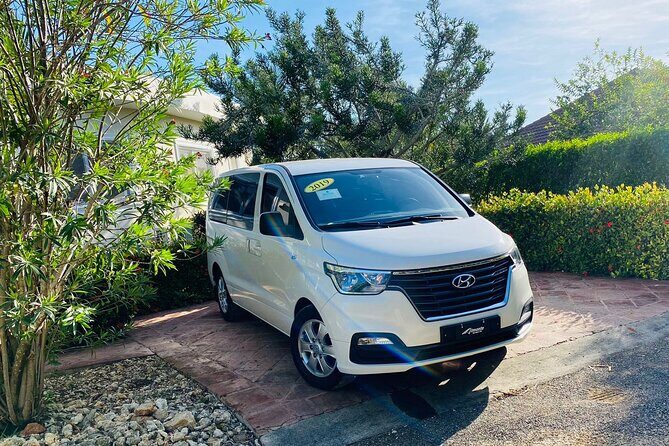 Private Van Tour - A Private Van That Keeps Your Day on Schedule