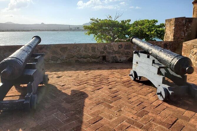 Puerto Plata City Tour - at Amber Cove & Taino bay - Fortaleza San Felipe and San Felipe Cathedral: quick photos with real context