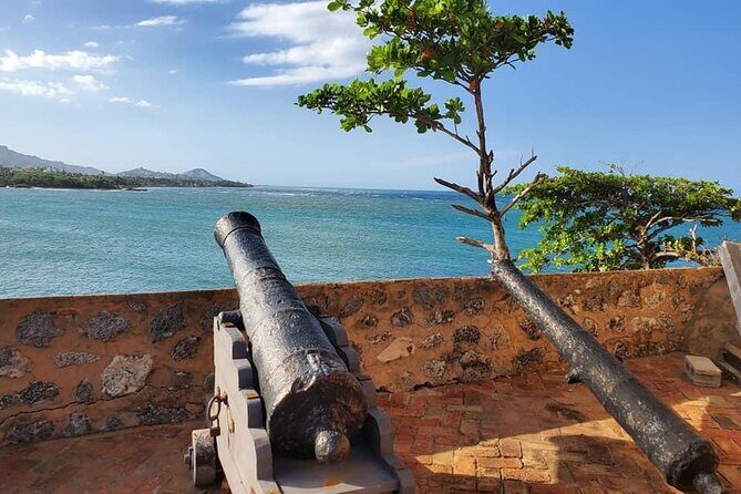 Puerto Plata City Tour - at Amber Cove & Taino bay - Amber Cove photo time and the Ron Mocoris rum stop