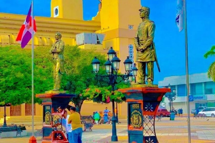 Puerto Plata: City Tour with Rum and Chocolate Factories - Fifi Jewelry and amber/larimar: the colors come from the island’s geology