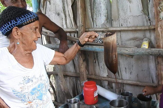 Puerto Plata: Escapada Cultural Tour in Puerto Plata - Melasa Bread Factory and Artisan House: Where the Day Starts