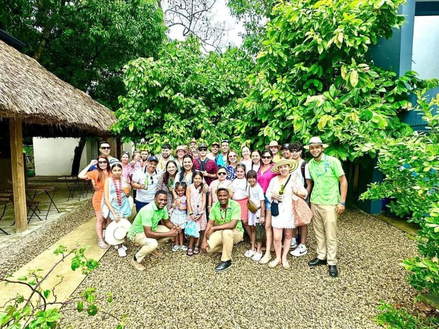 Puerto Plata: Half-Day Historic and Cultural Highlights Tour - Independence Central Park and Catedral San Felipe Apóstol: where the old town gathers