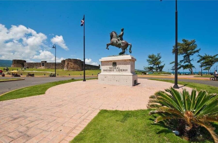 Puerto Plata Tour: History, Culture and Cable Car Ride - Fuerte San Felipe: Colonial Power on Bahia de Puerto Plata
