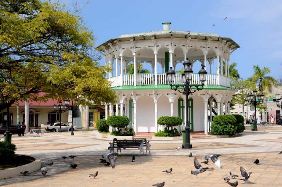 Puerto Plata Tour: History, Culture and Cable Car Ride - Mount Isabel by Cable Car: Botanical Gardens and the Christ-Style Statue