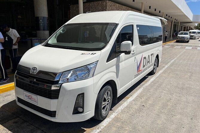 Punta Cana Airport to ALL BARCELO RESORTS in PUNTA CANA R/T - Airport Arrival To Barceló Bávaro: What the First Pickup Feels Like