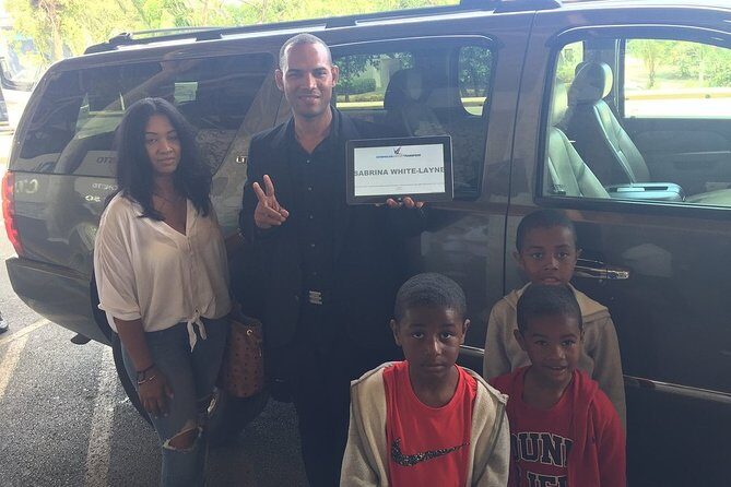 Punta Cana Airport to ALL MAJESTIC RESORTS in PUNTA CANA R/T - The 35-minute ride: comfort, WiFi, and a driver who can help