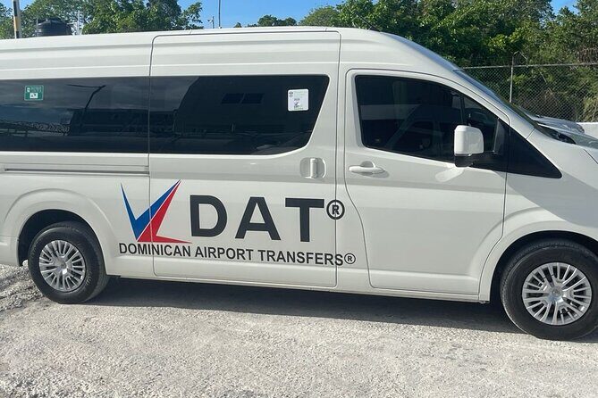 Punta Cana Airport to ROYALTON RESORTS PUNTA CANA R/T (NOT CHIC) - Key Points That Make This Transfer Worth Paying For